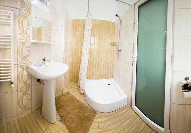 Отель Hotel La Gil Бухарест-15